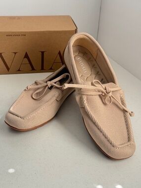 Vivaia Jackie Square-Toe Loafers Size 8 Knit Flat Almond Beige